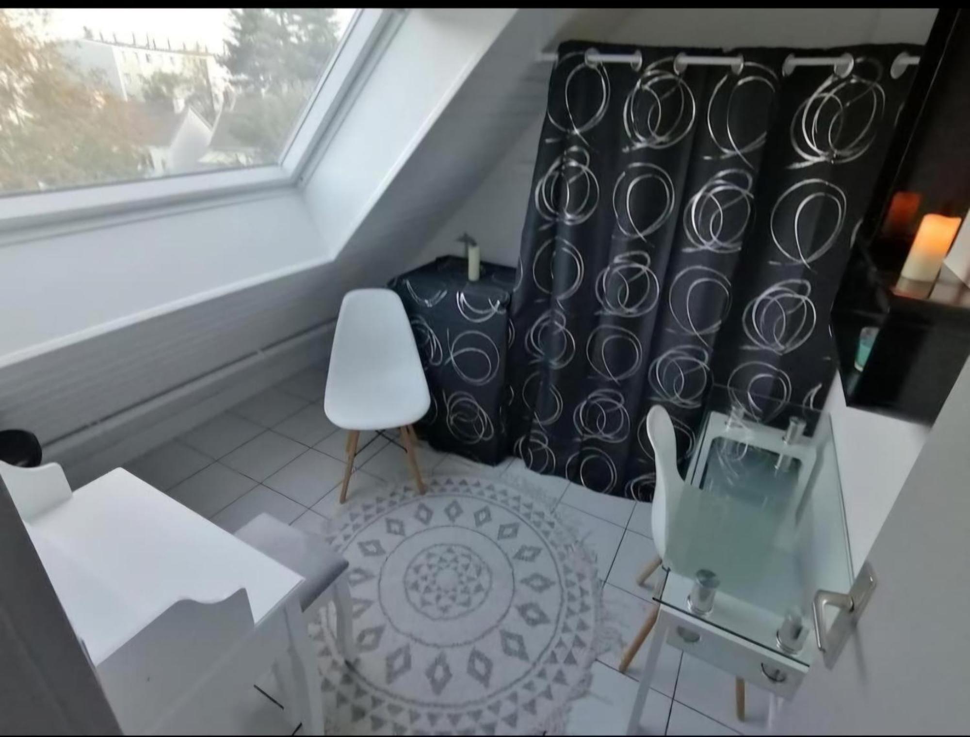 Superbe Loft 90m² Proche Parc Expo Apartment